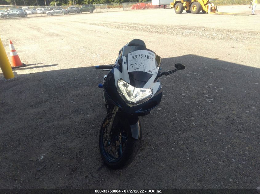2001 SUZUKI GSX-R1000 JS1GT74A112110086