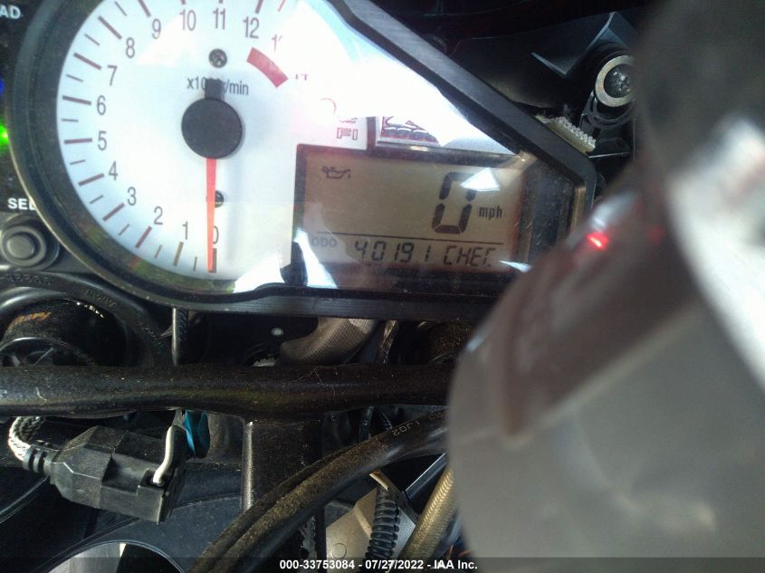 2001 SUZUKI GSX-R1000 JS1GT74A112110086