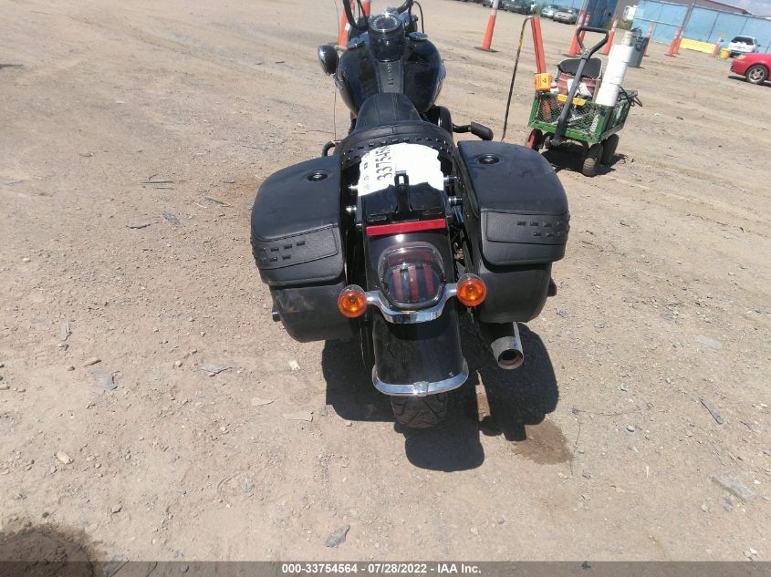 2018 HARLEY-DAVIDSON FLHC HERITAGE CLASSIC 1HD1YAJ17JC061788