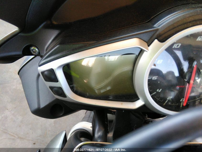 2013 TRIUMPH MOTORCYCLE STREET TRIPLE R SMTL03NE4DT585979