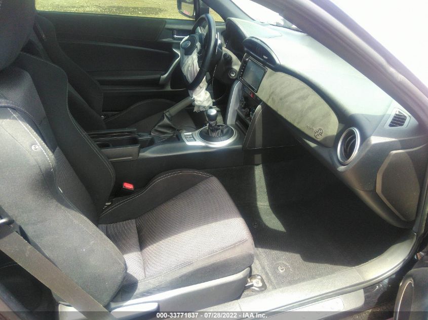 2017 TOYOTA 86 JF1ZNAA19H8711186