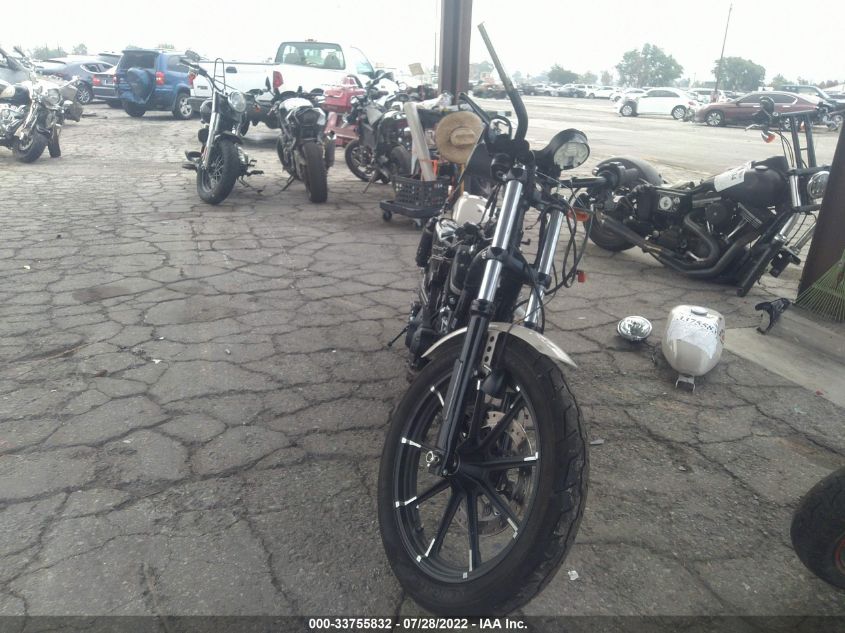 2022 HARLEY-DAVIDSON XL883 N 1HD4LE220NB400770