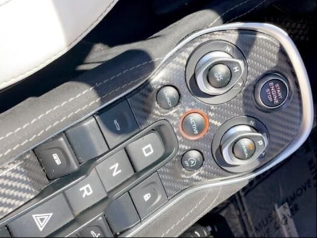 2018 MCLAREN AUTOMOTIVE 570S SBM13FAA5JW003925