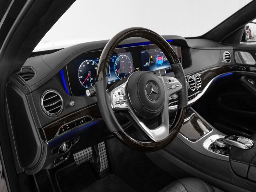 2019 MERCEDES-BENZ S 560 WDDUG8DB8KA461425