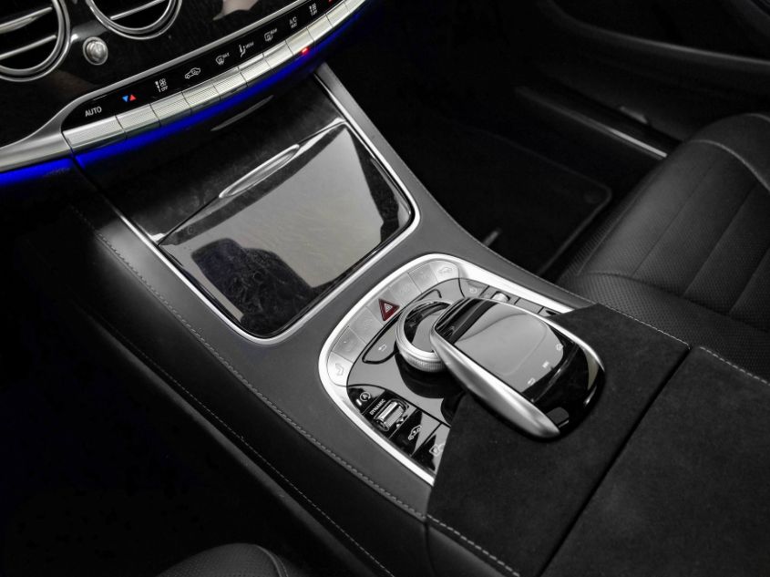 2019 MERCEDES-BENZ S 560 WDDUG8DB8KA461425