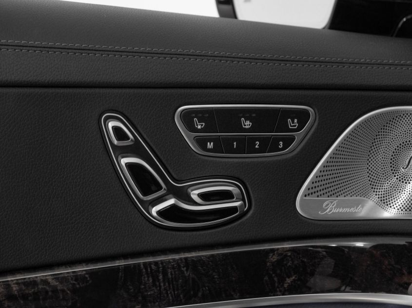 2019 MERCEDES-BENZ S 560 WDDUG8DB8KA461425