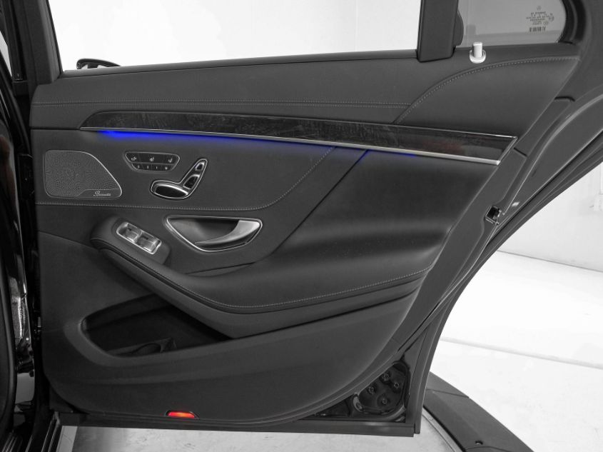 2019 MERCEDES-BENZ S 560 WDDUG8DB8KA461425