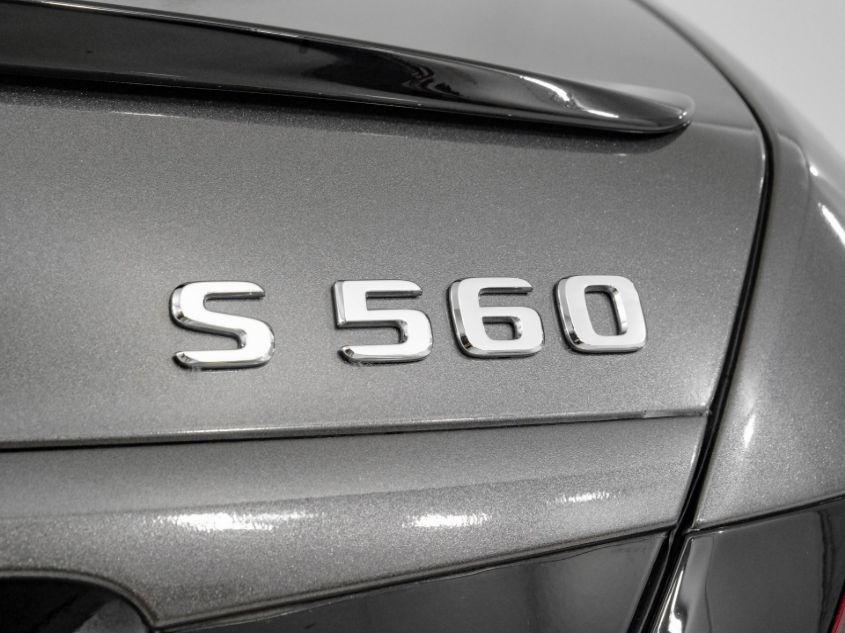 2019 MERCEDES-BENZ S 560 WDDUG8DB8KA461425