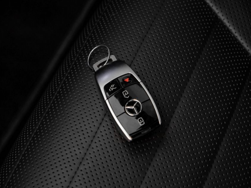 2019 MERCEDES-BENZ S 560 WDDUG8DB8KA461425