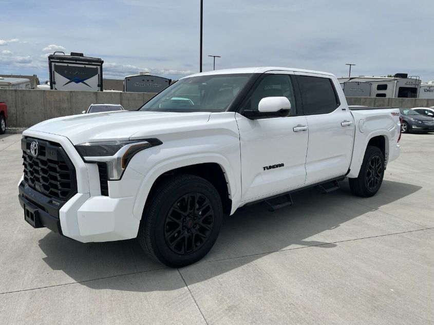 2022 TOYOTA TUNDRA CREWMAX SR/CREWMAX SR5 5TFLA5DB1NX017083