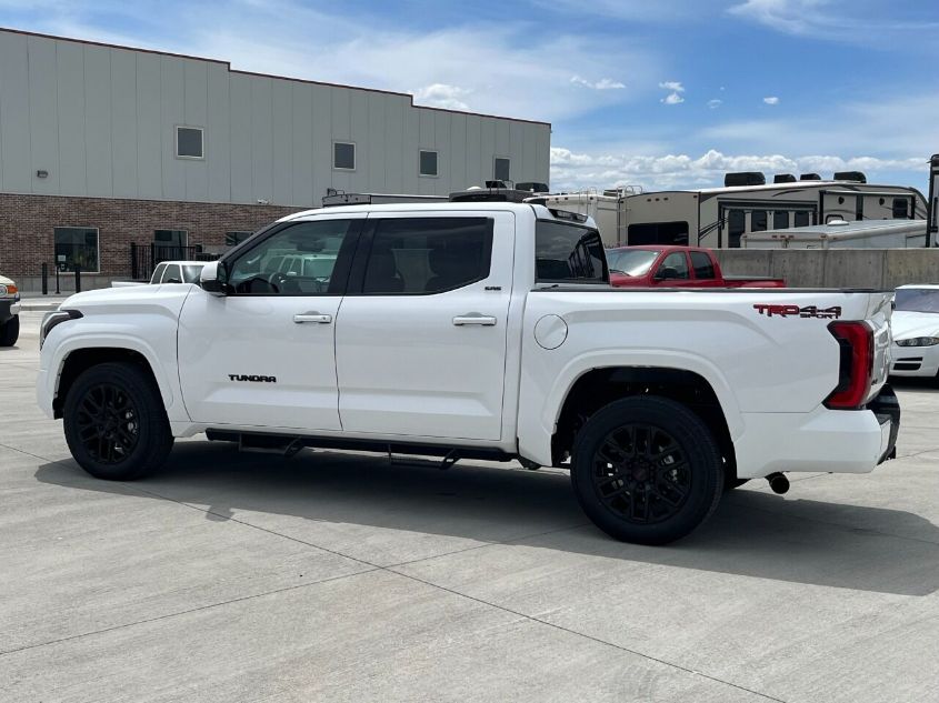 2022 TOYOTA TUNDRA CREWMAX SR/CREWMAX SR5 5TFLA5DB1NX017083