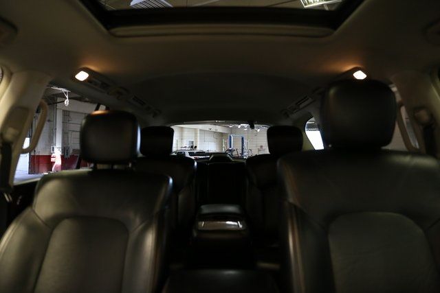2017 INFINITI QX80 JN8AZ2NF6H9644424