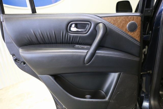 2017 INFINITI QX80 JN8AZ2NF6H9644424