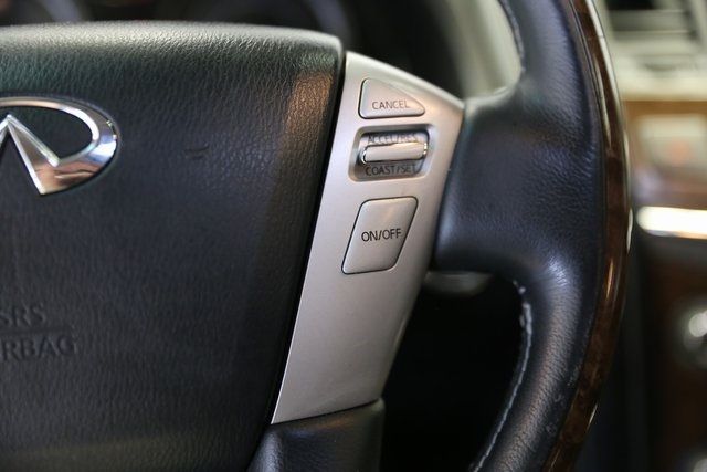 2017 INFINITI QX80 JN8AZ2NF6H9644424
