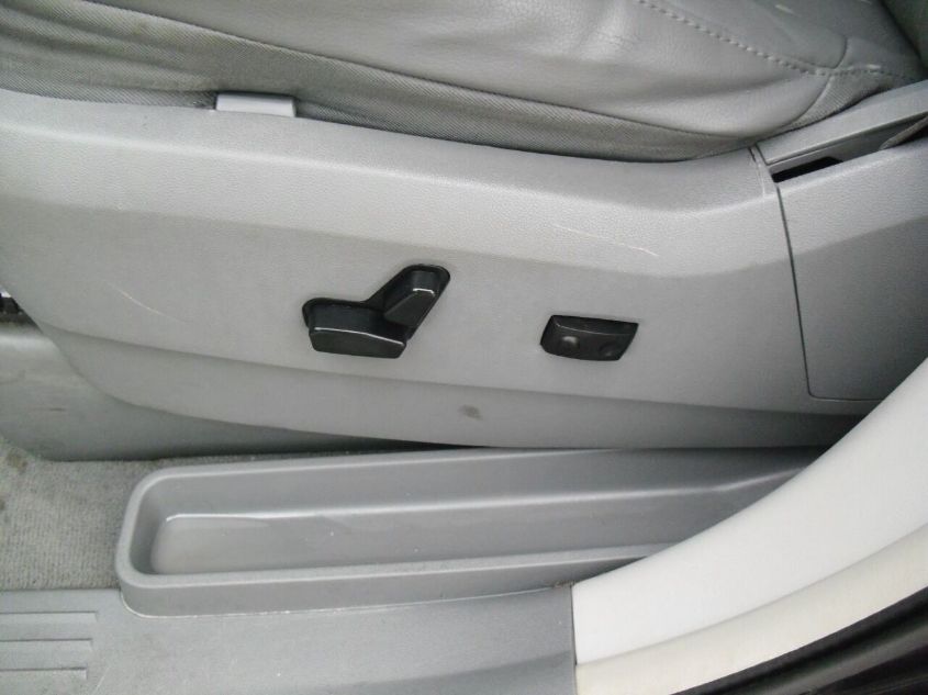 2014 VOLKSWAGEN ROUTAN SE W/RSE & NAVIGATION 2C4RVABG0ER134965