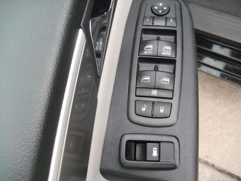 2014 VOLKSWAGEN ROUTAN SE W/RSE & NAVIGATION 2C4RVABG0ER134965