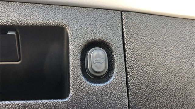 2019 CADILLAC ESCALADE ESV LUXURY 1GYS3HKJ2KR189232