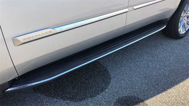 2019 CADILLAC ESCALADE ESV LUXURY 1GYS3HKJ2KR189232
