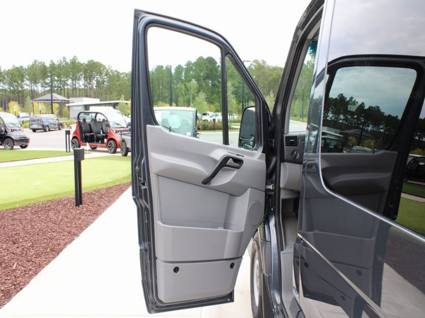 2014 MERCEDES-BENZ SPRINTER PASSENGER VANS WDZPE7DC6E5868625