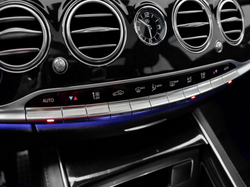 2019 MERCEDES-BENZ S 560 4MATIC WDDUG8GB1KA429427