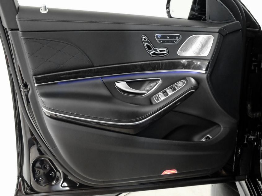 2019 MERCEDES-BENZ S 560 4MATIC WDDUG8GB1KA429427