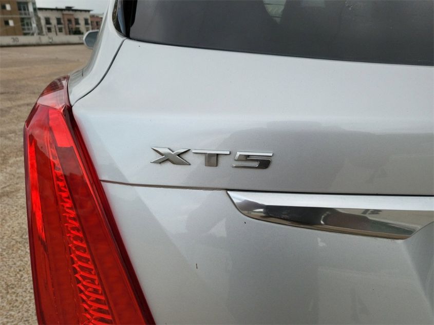 2018 CADILLAC XT5 FWD 1GYKNARS2JZ187155