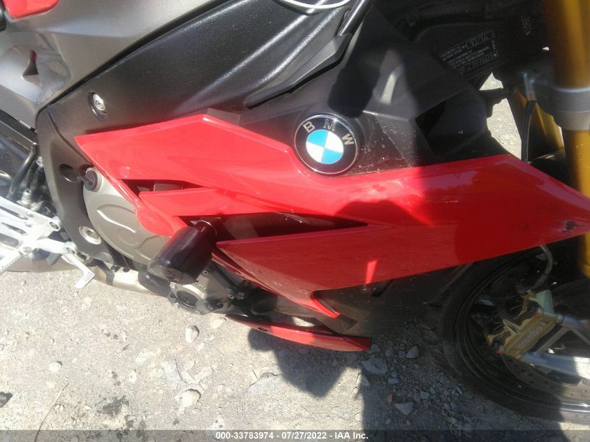 2015 BMW S 1000 R WB10D1208FZ199601