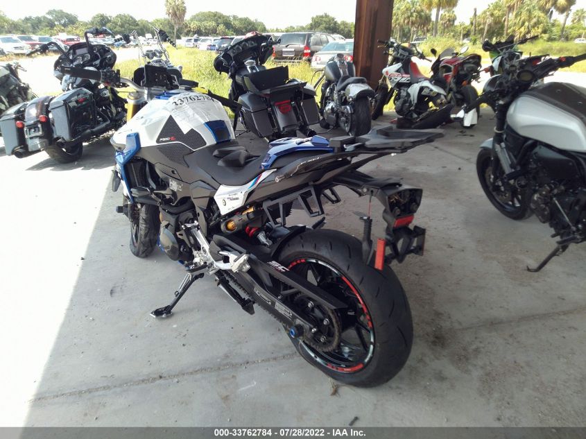 2022 BMW F 900 R WB10K1301N6F13872