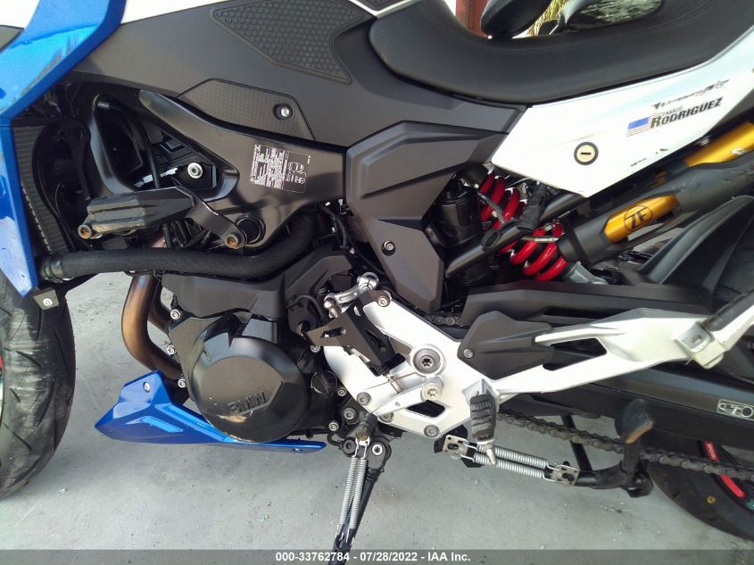2022 BMW F 900 R WB10K1301N6F13872
