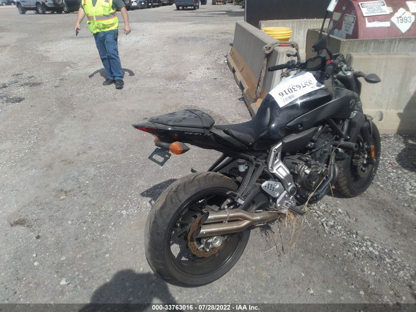 2016 YAMAHA FZ07 JYARM06E4GA008939