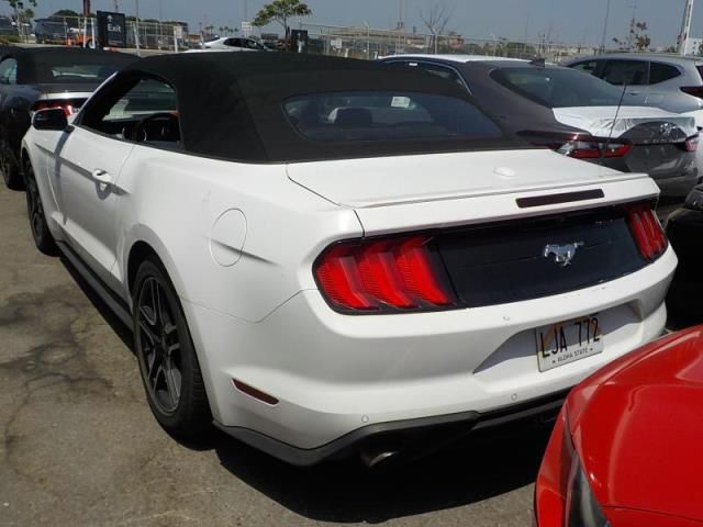 VIN 1FATP8UH7J5105832 2018 FORD MUSTANG no.27