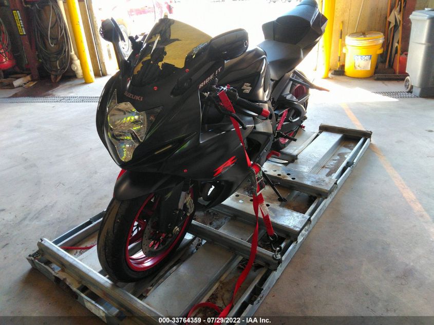 2017 SUZUKI GSX-R600 JS1GN7FA2H2101348