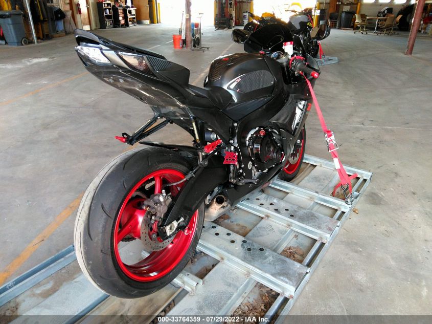 2017 SUZUKI GSX-R600 JS1GN7FA2H2101348