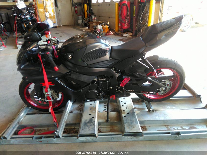2017 SUZUKI GSX-R600 JS1GN7FA2H2101348