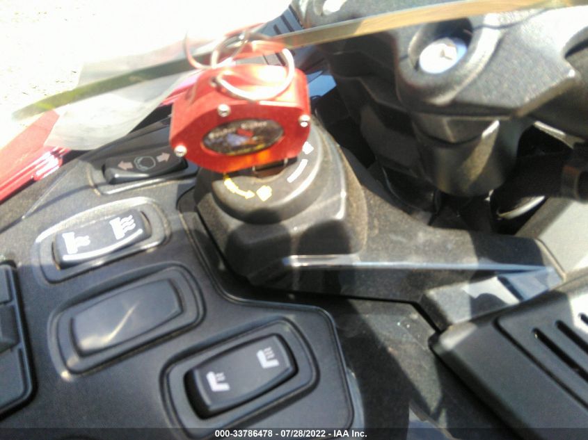 2021 CAN-AM SPYDER ROADSTER RT/RT LIMITED 2BXNBDD25MV005197