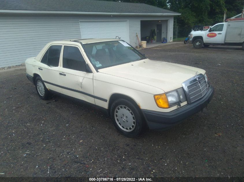 WDBEA26D6JA788320 Mercedes-benz 260 Photo 1
