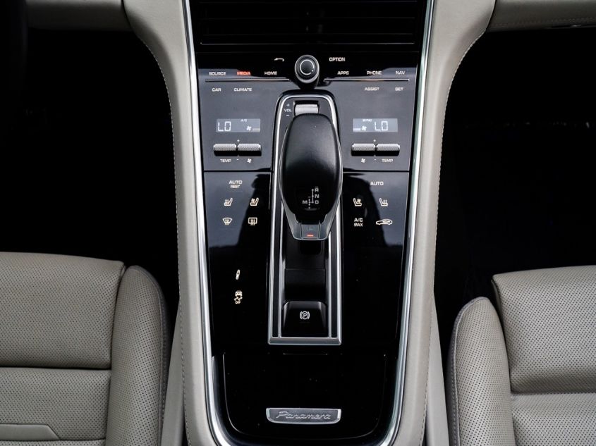 2019 PORSCHE PANAMERA GTS WP0AG2A7XKL139433