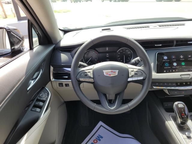 2022 CADILLAC XT4 FWD LUXURY 1GYAZAR44NF162282