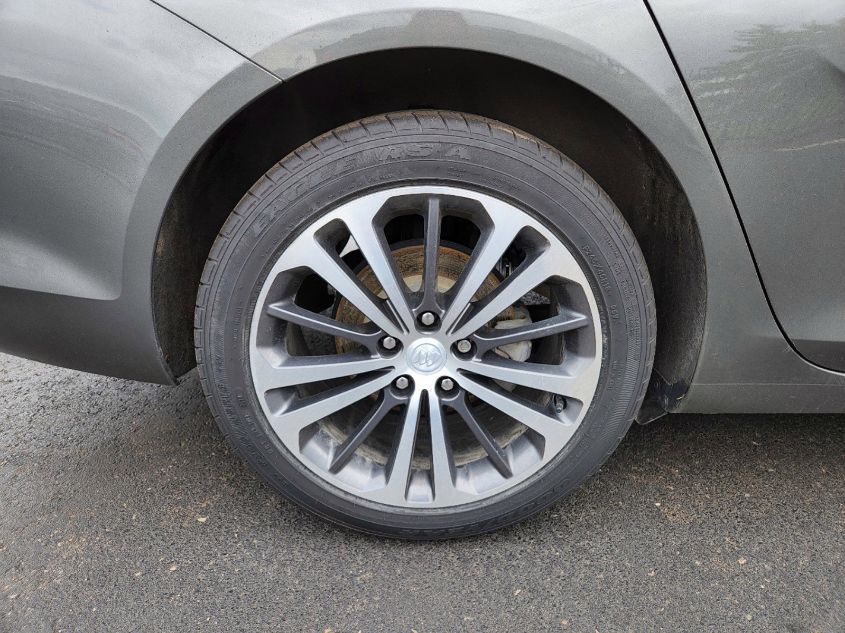 2018 BUICK REGAL SPORTBACK ESSENCE W04GP6SX6J1133715