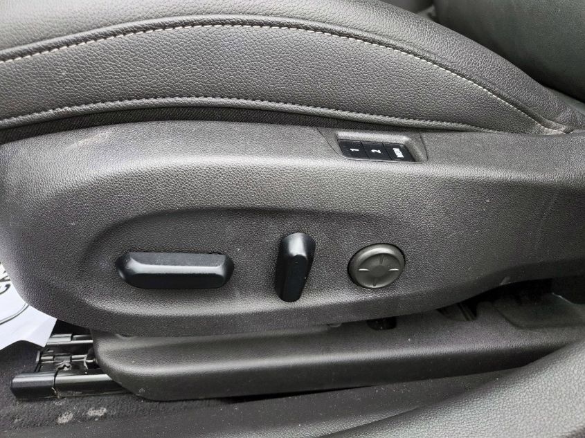 2018 BUICK REGAL SPORTBACK ESSENCE W04GP6SX6J1133715