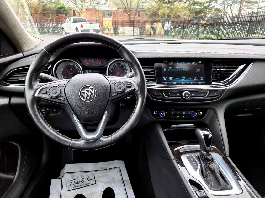 2018 BUICK REGAL SPORTBACK ESSENCE W04GP6SX6J1133715