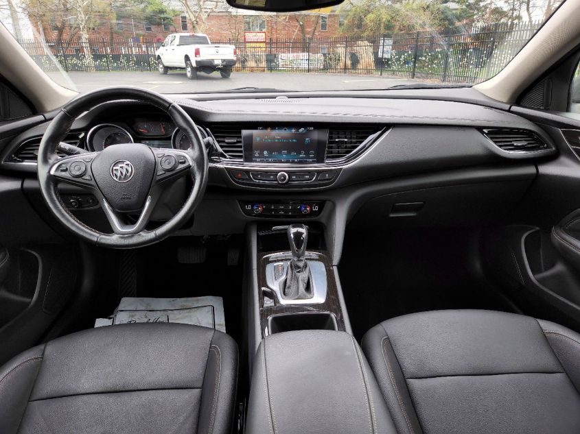 2018 BUICK REGAL SPORTBACK ESSENCE W04GP6SX6J1133715