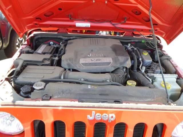 2018 JEEP WRANGLER JK UNLIMITED SPORT S 1C4HJWDG3JL818364