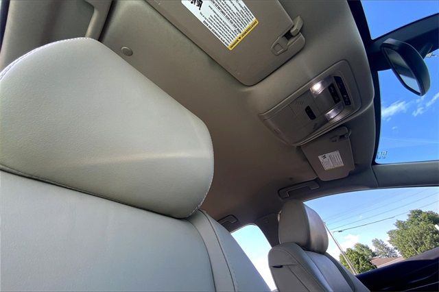 2019 BUICK ENCLAVE ESSENCE 5GAEVAKW4KJ158872