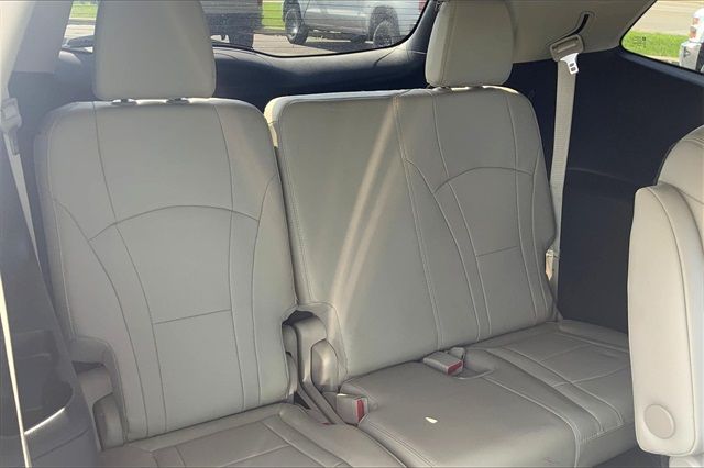 2019 BUICK ENCLAVE ESSENCE 5GAEVAKW4KJ158872