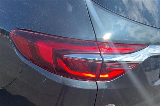 2019 BUICK ENCLAVE ESSENCE 5GAEVAKW4KJ158872
