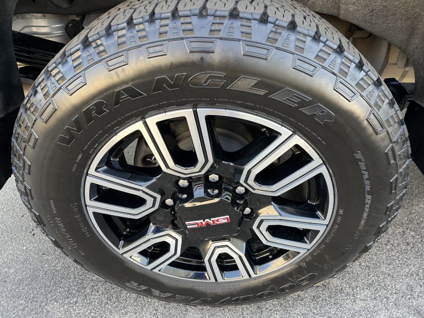 2022 GMC SIERRA 2500HD AT4 1GT49PE78NF189538