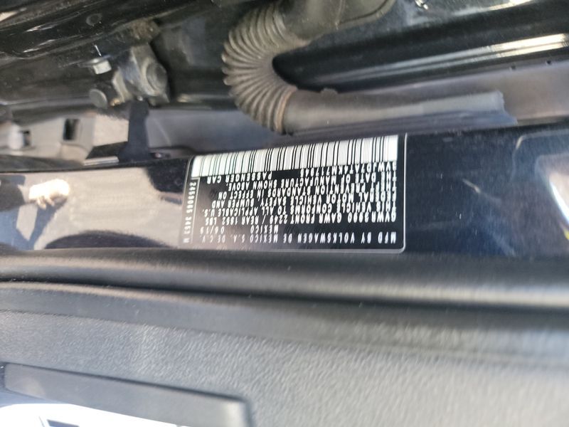 2019 VOLKSWAGEN BEETLE SE 3VWJD7AT4KM717945