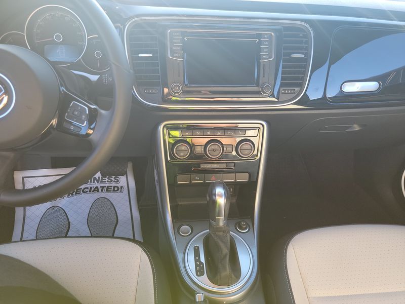 2019 VOLKSWAGEN BEETLE SE 3VWJD7AT4KM717945