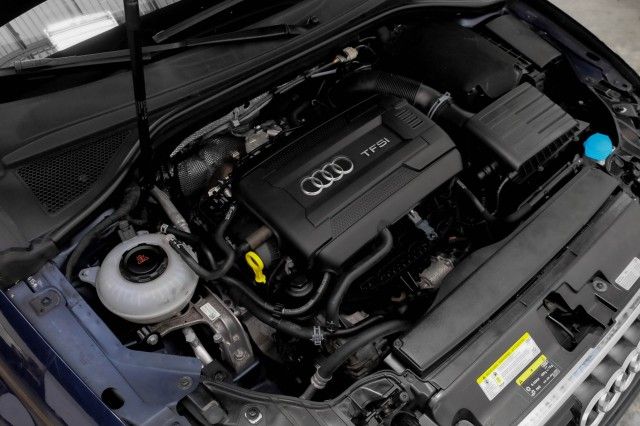 2018 AUDI A3 SEDAN PREMIUM/TECH PREMIUM WAUB8GFF0J1019615